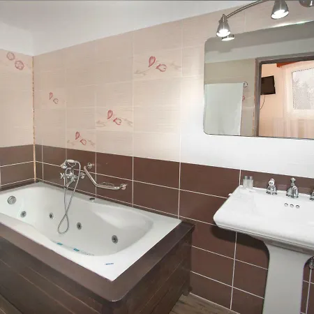 Casa Tudor Guest house
